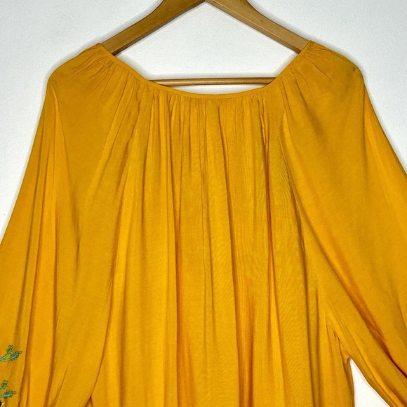 C&C California Blouse Top Women Size 1X Embroidered Floral Peasant Mustard - Picture 6 of 10